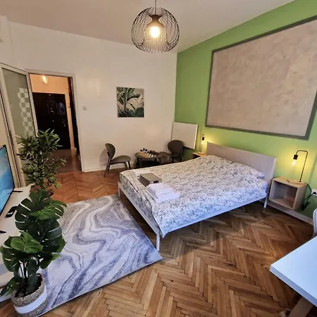 Apartament Alice In Wonderland - By Selestate Bucureşti